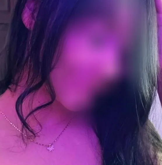 Astrid, 19