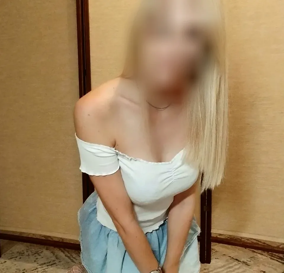 Lena, 26