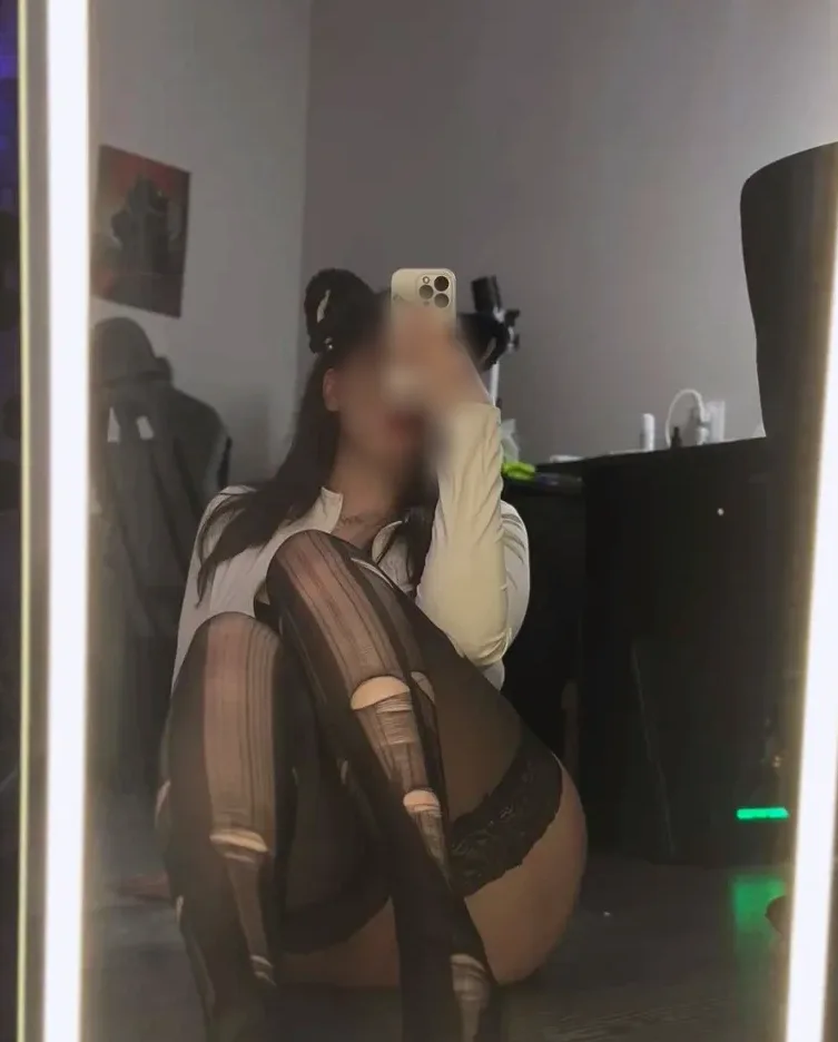 Sabrina, 21